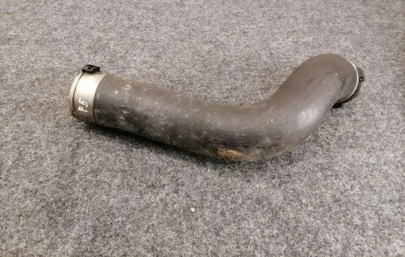 BMW 5 F10 F11 Intercooler hose/pipe 7810615