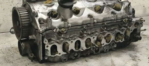 Toyota Avensis T250 Engine head 