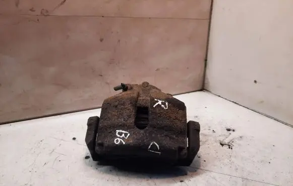 Volkswagen PASSAT B6 Front brake caliper