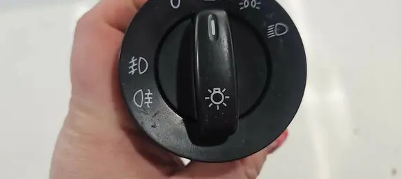 Volkswagen Golf V Light switch 1K0941431N