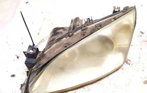 Ford Mondeo Mk III Headlight/headlamp 030117420300