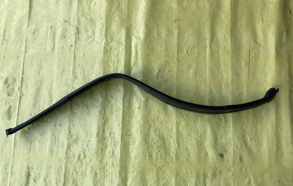 Mercedes-Benz C AMG W204 Engine compartment rubber A2046280798
