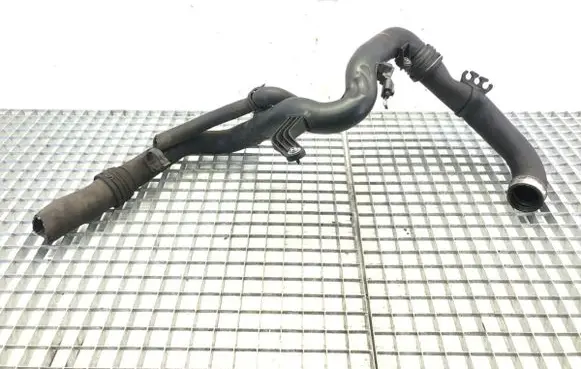 Air intake hose/pipe