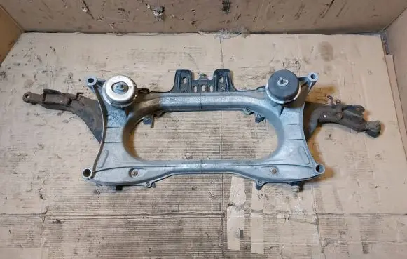 Lexus IS 220D-250-350 Front subframe 84210315866