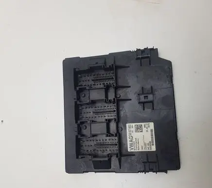 Volkswagen PASSAT B7 USA BSM Control unit 5K0937085S