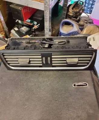 Audi A4 S4 B8 8K Dash center air vent grill 8T1820951C 06485005