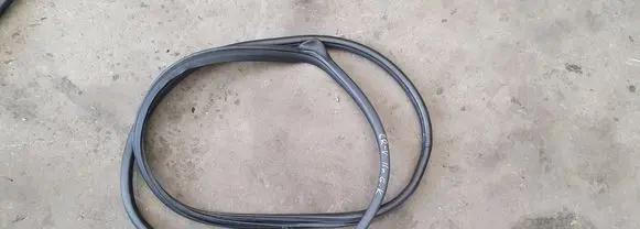 Honda CR-V Rear door rubber seal (on body) 