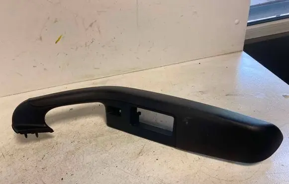 Audi A6 S6 C6 4F Rear door handle trim 4F0868393