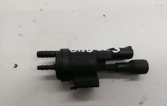 Mercedes-Benz C W204 Turbo solenoid valve A0025401497