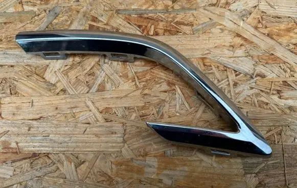 Volkswagen Touran III Rear bumper trim bar molding 5TA853054
