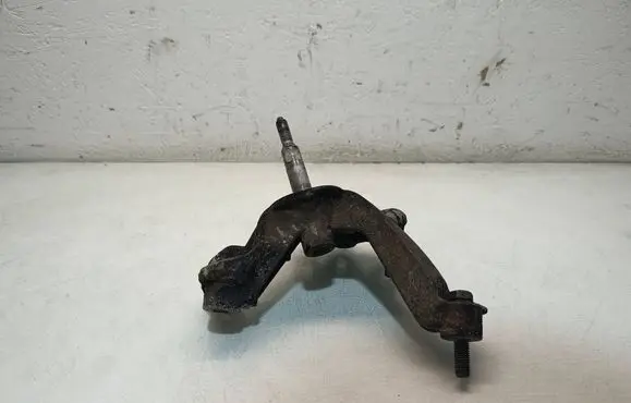 Dacia Duster II Gearbox mounting bracket 