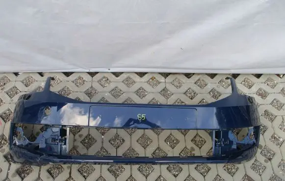 Skoda Octavia Mk3 (5E) Front bumper