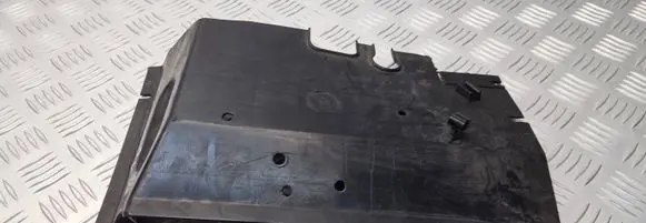 Volkswagen Transporter - Caravelle T4 Battery tray heat shield 7D0915437