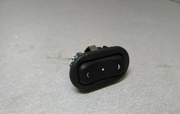 Opel Zafira A Electric window control switch 13383100 90561388