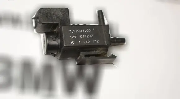 BMW 5 E39 Turbo solenoid valve 1742712