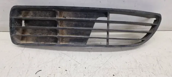Audi A4 S4 B5 8D Front bumper lower grill 8D0807345