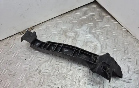 Subaru Forester SH Front bumper mounting bracket 2V7Y0