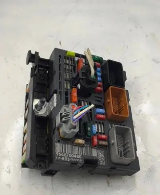 Citroen Berlingo Fuse module 9666700480