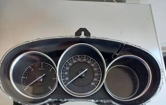 Mazda CX-5 II Speedometer (instrument cluster)