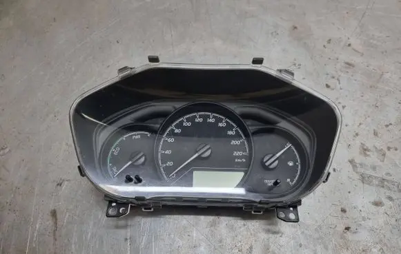 Toyota Yaris Speedometer (instrument cluster) 83800F5370