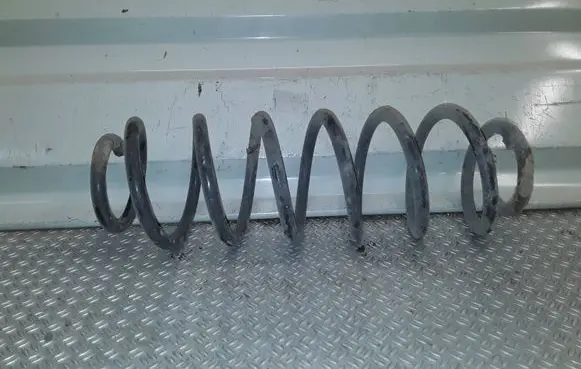 Volkswagen Polo V 6R Rear coil spring