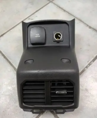 Ford Fusion II Dash center air vent grill