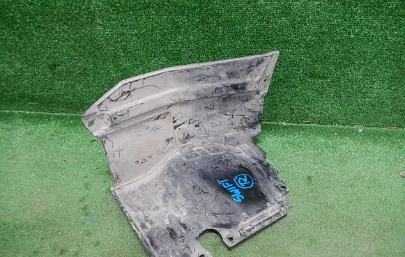 Suzuki Swift II Rear underbody cover/under tray 