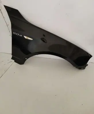 BMW X3 E83 Fender