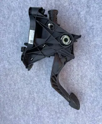 Skoda Octavia Mk3 (5E) Clutch pedal 5Q172109CM