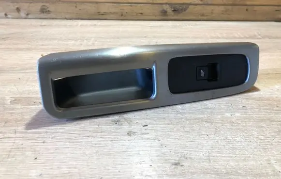 Volvo S40 Electric window control switch 8663815