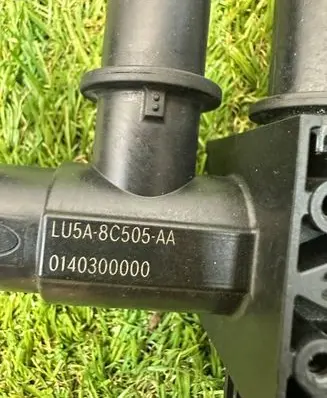 Ford Kuga III Coolant heater control valve LU5A8C505AA