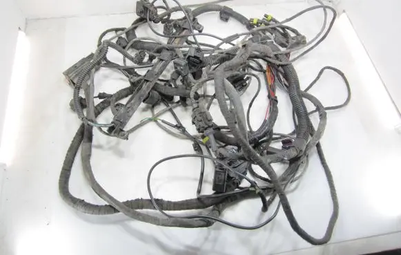 Volkswagen Golf VI Engine installation wiring loom