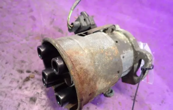 Volkswagen Polo III 6N 6N2 6NF Spark distributor 030905205AE