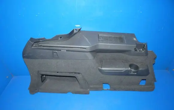 Volvo XC90 Trunk/boot side trim panel 39825189 2950678 171220151923