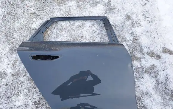 Audi A5 Rear door 8B9833052C