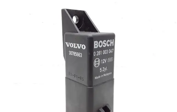 Volvo XC60 Glow plug pre-heat relay 30785663 0281003047