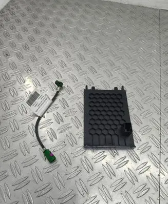 Volkswagen Golf VII USB socket connector 5G0035320A 5G0864177B