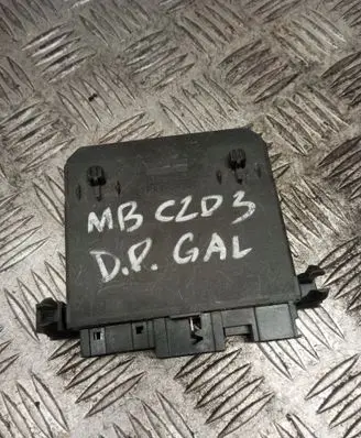 Mercedes-Benz C W203 Door control unit/module 2038206626
