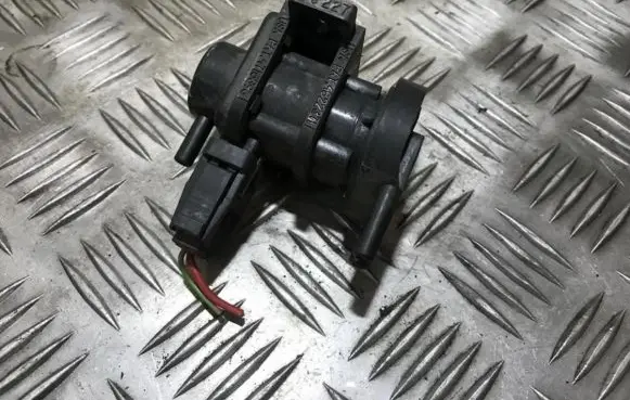 Volvo S40, V40 Turbo solenoid valve 7700874764