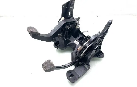 Opel Astra K Pedal assembly 39117365