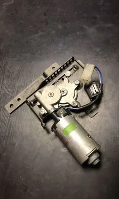 BMW 7 E38 Seat adjustment motor 8352194