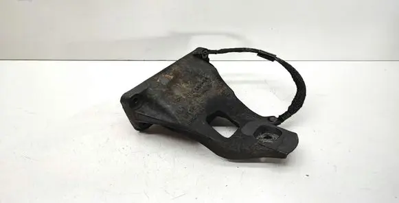 BMW 7 E65 E66 Engine mounting bracket 6769260