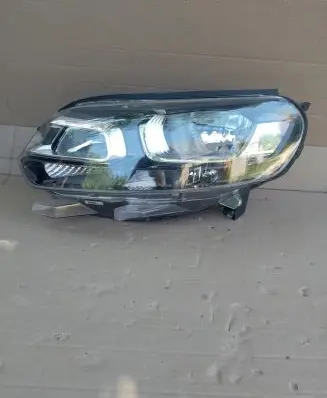 Citroen C3 Headlight/headlamp 9808567780-00