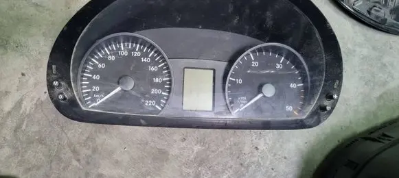 Mercedes-Benz Vito Viano W639 Speedometer (instrument cluster) A6394465921 280510