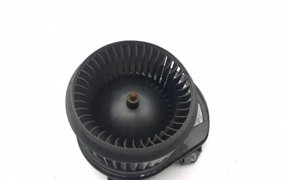 Infiniti Q30 Heater fan/blower A2469062501