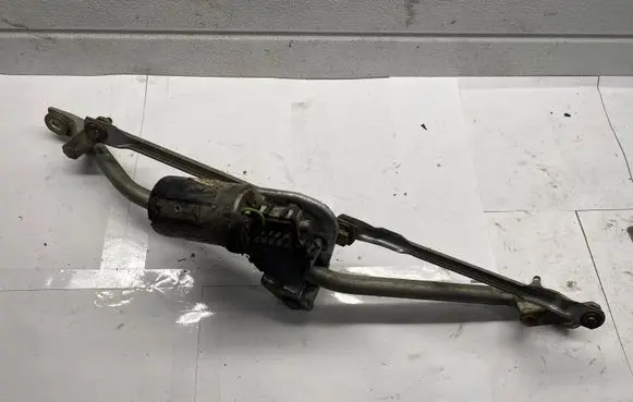 Volkswagen PASSAT B7 USA Front wiper linkage and motor 8D1955325