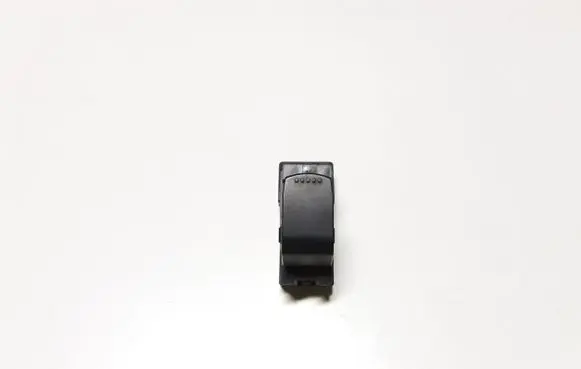 Suzuki Grand Vitara II Electric window control switch 62J00 1465T