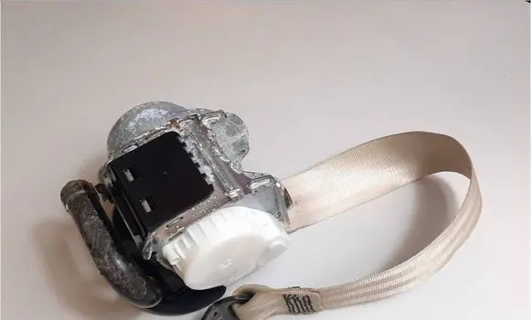 Audi Q7 4M Rear seatbelt 4M0857805D