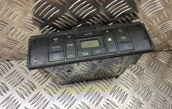 Audi A4 S4 B5 8D Climate control unit 8D0820043M 5HB00790805 D560000