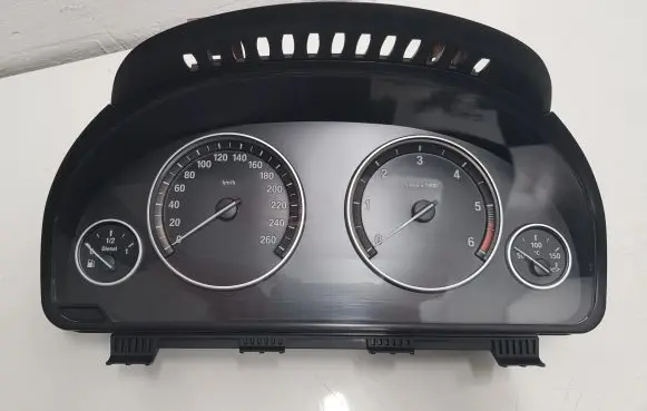 BMW 5 F10 F11 Speedometer (instrument cluster) 813911 21492921 929141401
